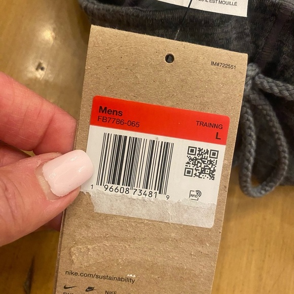 Nike Men’s Yoga Unlined Standard Fit Gray Athletic Shorts Pockets New large - Picture 8 of 15